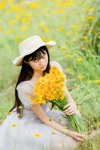 YiTuYu Art Language Vol 9894 Featuring Model Xiao Fei Wu - image 1