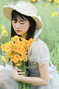 YiTuYu Art Language Vol 9894 Featuring Model Xiao Fei Wu - image 4