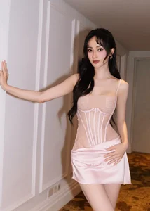 Living Doll: The Stunning Beauty of Runner-Up Vu Thuy Quynh - image 6