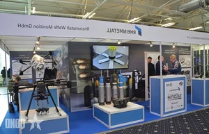 Senior Lieutenant General Pham Hoai Nam Attends IDEB 2026 Defense Exhibition Opening in Slovakia - image 6