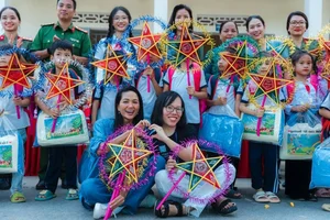 Miss Universe Vietnam H'Hen Nie Brings Joy and Scholarships to Highland Children - image 3
