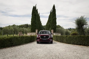 Mazda CX-80 Hybrid SUV: Spacious 3-Row Luxury for Europe - image 33