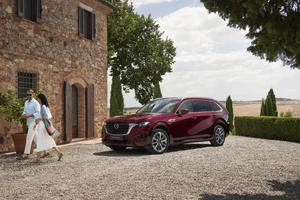 Mazda CX-80 Hybrid SUV: Spacious 3-Row Luxury for Europe - image 17