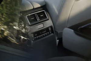 Mazda CX-80 Hybrid SUV: Spacious 3-Row Luxury for Europe - image 30