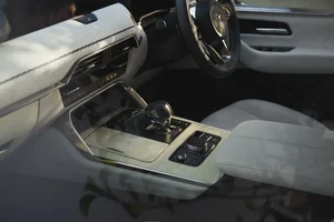 Mazda CX-80 Hybrid SUV: Spacious 3-Row Luxury for Europe - image 20