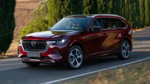 Mazda CX-80 Hybrid SUV: Spacious 3-Row Luxury for Europe - image 18