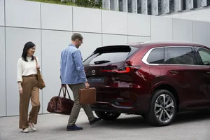 Mazda CX-80 Hybrid SUV: Spacious 3-Row Luxury for Europe - image 32