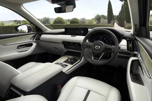 Mazda CX-80 Hybrid SUV: Spacious 3-Row Luxury for Europe - image 6