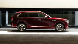 Mazda CX-80 Hybrid SUV: Spacious 3-Row Luxury for Europe - image 13