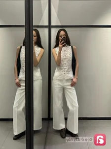 Mastering Quiet Luxury: 10 Minimalist Outfits for a Sophisticated and Timeless Wardrobe - image 10