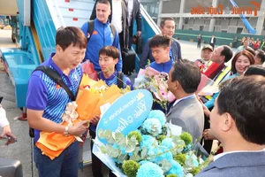Vietnam National Football Team Returns Home with ASEAN Cup Trophy - image 10