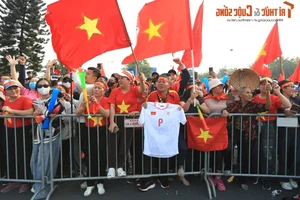 Vietnam National Football Team Returns Home with ASEAN Cup Trophy - image 6