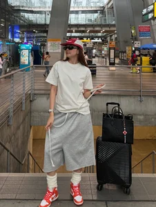 Lâm Khánh Chi Stuns Fans: Flaunting Her Elegant Curves in Latest Photos - image 7