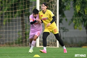 Vietnam National Women's Football Team Trains for China Tour - image 3