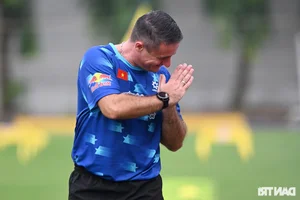 Vietnam National Women's Football Team Trains for China Tour - image 0