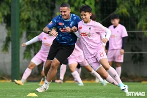 Vietnam National Women's Football Team Trains for China Tour - image 7