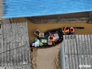 Historical Flooding in Thai Nguyen: Scenes from the Worst Flood in 23 Years - image 7