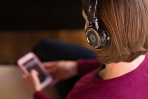 5 Sophisticated and Stylish Tech Gift Ideas for Women's Day 2024 - image 8