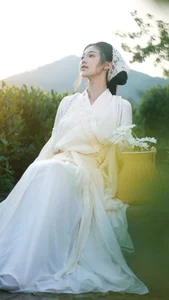 Charming Portraits: YiTuYu Art Language Vol.4654 Featuring Xiao Yang Dun Dun - image 4