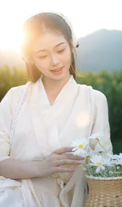 Charming Portraits: YiTuYu Art Language Vol.4654 Featuring Xiao Yang Dun Dun - image 1