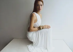 Supermodel Nhu Van Rocks Old Money Style for The New Mentor Finale - image 10