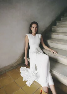 Supermodel Nhu Van Rocks Old Money Style for The New Mentor Finale - image 2