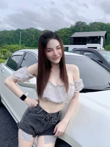 The Rise of Thai Fashion Influencers: Captivating Global Brands Worldwide - image 7