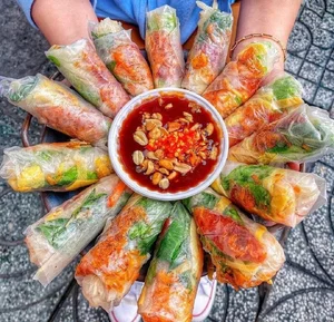 Must-Try Street Food in Ho Chi Minh City: A Culinary Guide - image 5