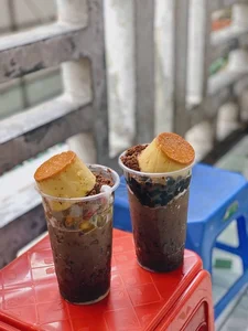 Must-Try Street Food in Ho Chi Minh City: A Culinary Guide - image 1