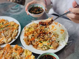 Must-Try Street Food in Ho Chi Minh City: A Culinary Guide - image 4