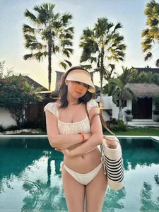 Korean Hot Mom Sparks Online Debate Over Bold and Daring Fashion Choices - image 1