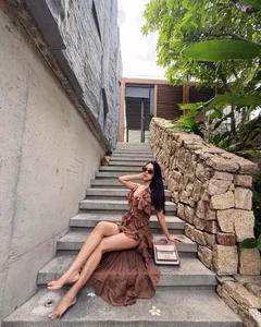 Lifestyle Spotlight: Khanh Chi’s Bold Fashion Choices and Public Influence - image 8