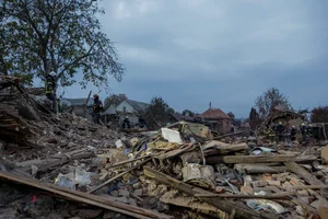Inside the Aftermath: A Look at Ukraine's Two Largest Cities Following Recent Strikes - image 3