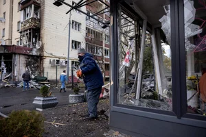 Inside the Aftermath: A Look at Ukraine's Two Largest Cities Following Recent Strikes - image 9