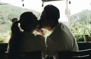Supermodel Thanh Hang and Her Husband: A Match Made in Heaven - image 6