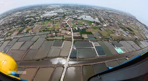 Breathtaking Views of the Ninh Co Estuary from a Military Helicopter (2026) - image 2