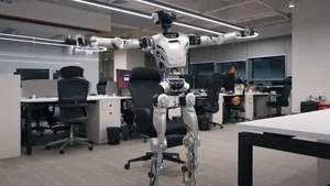 Chinese Humanoid Robot Goes Viral for Relatable Office Stretching Moves - image 3