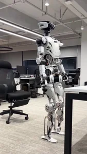 Chinese Humanoid Robot Goes Viral for Relatable Office Stretching Moves - image 4