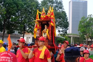 The Vibrant Lady Thien Hau Palanquin Procession in Binh Duong - image 6
