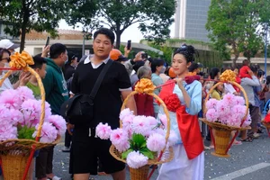 The Vibrant Lady Thien Hau Palanquin Procession in Binh Duong - image 3