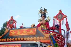 The Vibrant Lady Thien Hau Palanquin Procession in Binh Duong - image 4