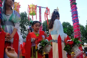 The Vibrant Lady Thien Hau Palanquin Procession in Binh Duong - image 1