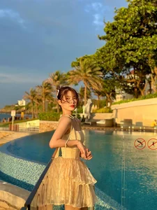 Famous Hot Girl Shines as Moon Goddess in Stunning Transformation - image 8