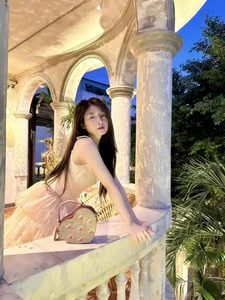 Famous Hot Girl Shines as Moon Goddess in Stunning Transformation - image 6