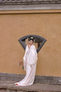 The Captivating Visual Journey of YiTuYu Art Language Vol.6337 with Qi Luo Sheng De Xiao Su Su - image 15