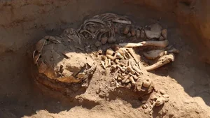 Archaeological Discovery in Peru: 3,800-Year-Old Skeletons Unveil Ancient Secrets - image 2