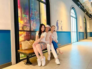 The Ageless Elegance and Inspiring Journey of Actress Dao Van Anh - image 0