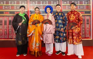 Ho Ngoc Ha and Kim Ly Shine at Star-Studded Movie Premiere - image 2
