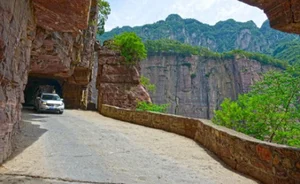 Breathtaking Ancient Mountain Village Perched High on Steep Cliffs - image 11