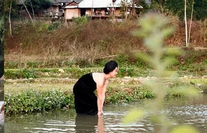 Discover the Secrets Behind the Stunning Beauty and Wasp Waist of Thai Models - image 14